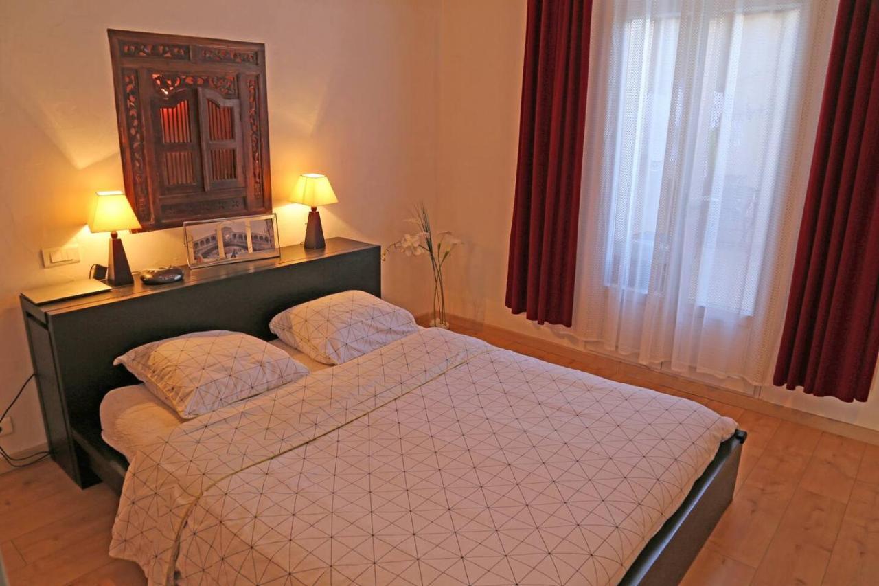 Grand Appartement Sur Canal A 2 Pas Du Centre Ville De Sète Exteriör bild